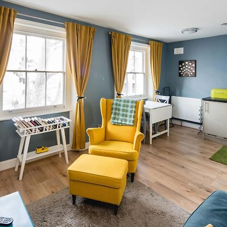 Superb 1Bd Flat In The Heart Of Camden Town Apartment London Bagian luar foto